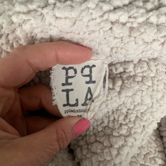 Cozy Jacket - Picture 3 of 4